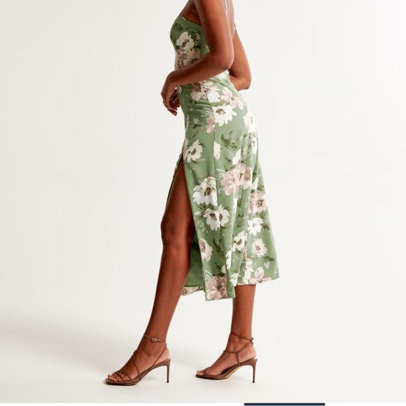 Abercrombie & Fitch Blue and Cream Midi Dress - Picture 10 of 12